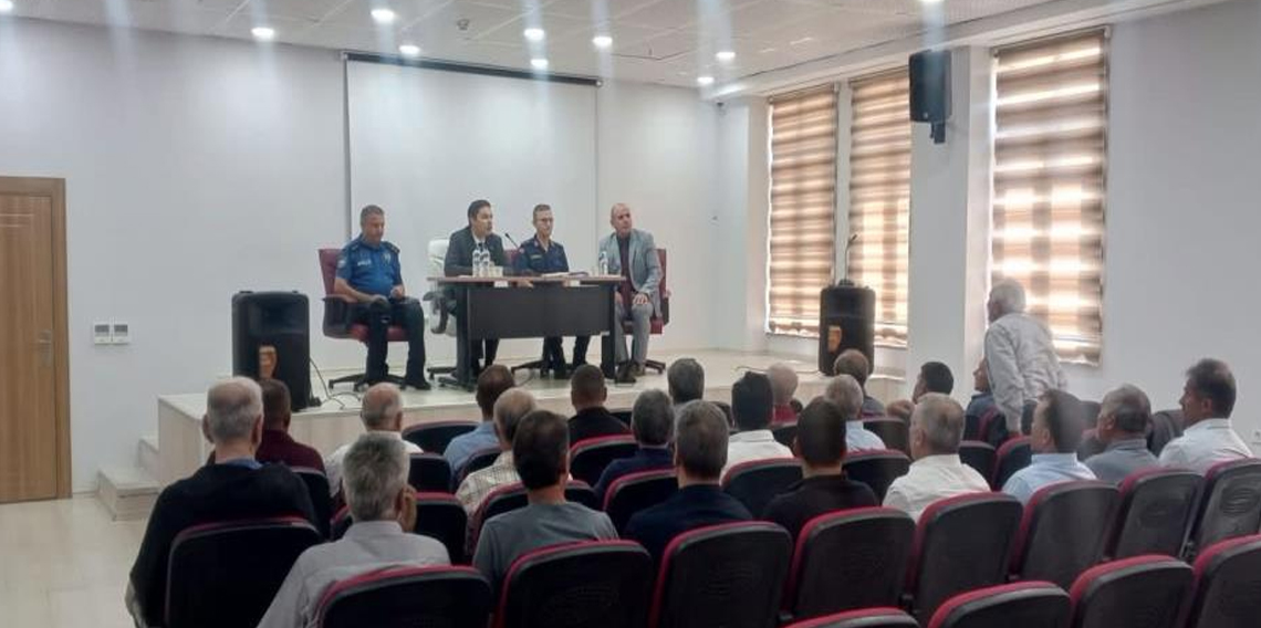 Aydıntepe'de muhtarlarla istişare toplantısı yapıldı, pazar esnafı ziyaret edildi