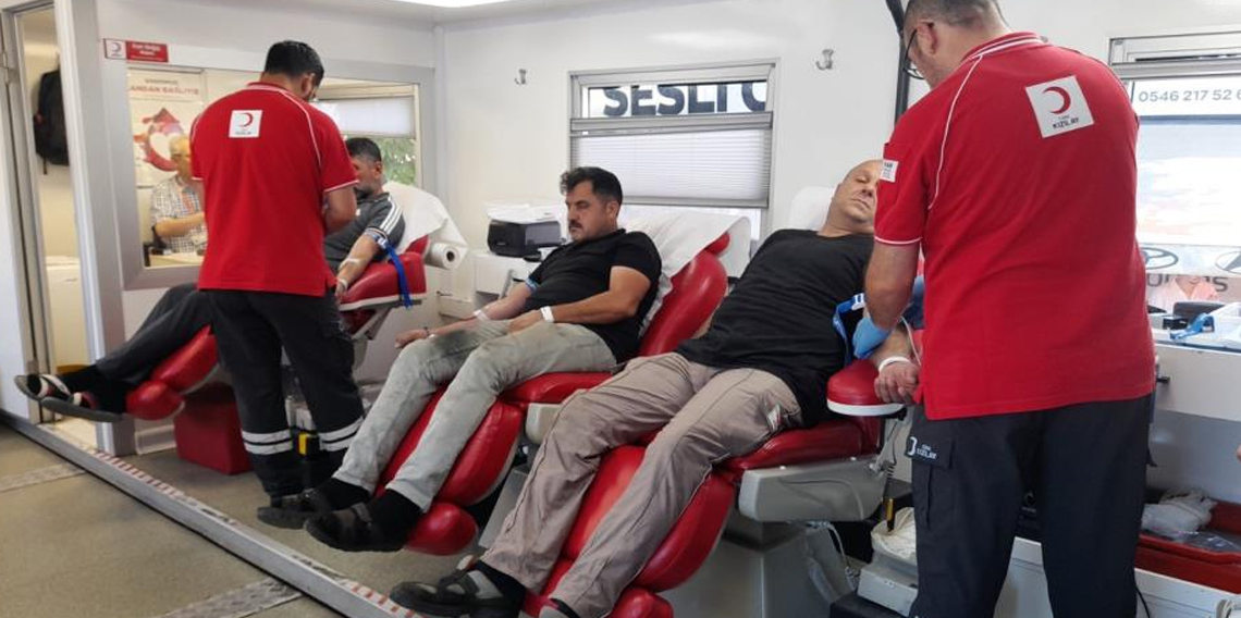 Bafra'da sanayi esnafından kan bağışına destek