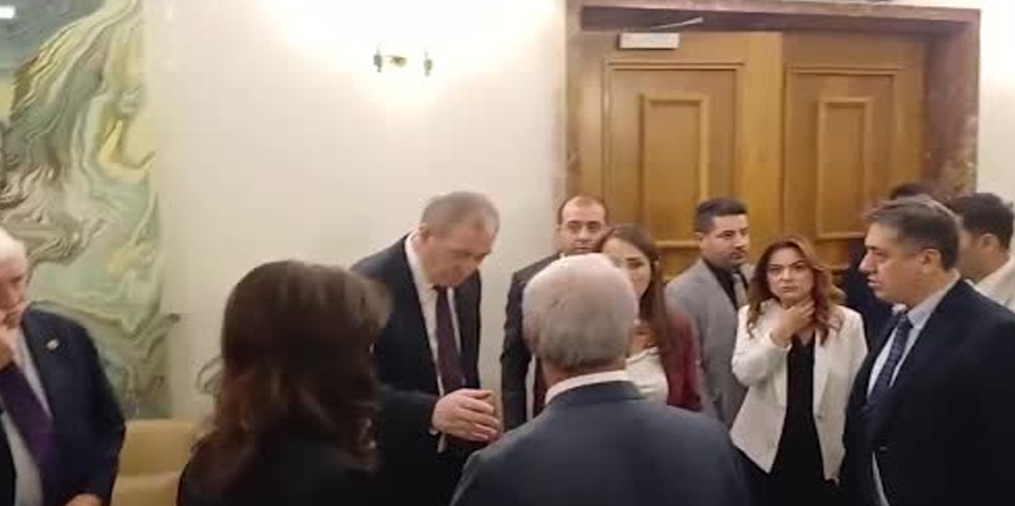 DEM Partililer MHP Genel Başkanı Bahçeli ile selamlaştı