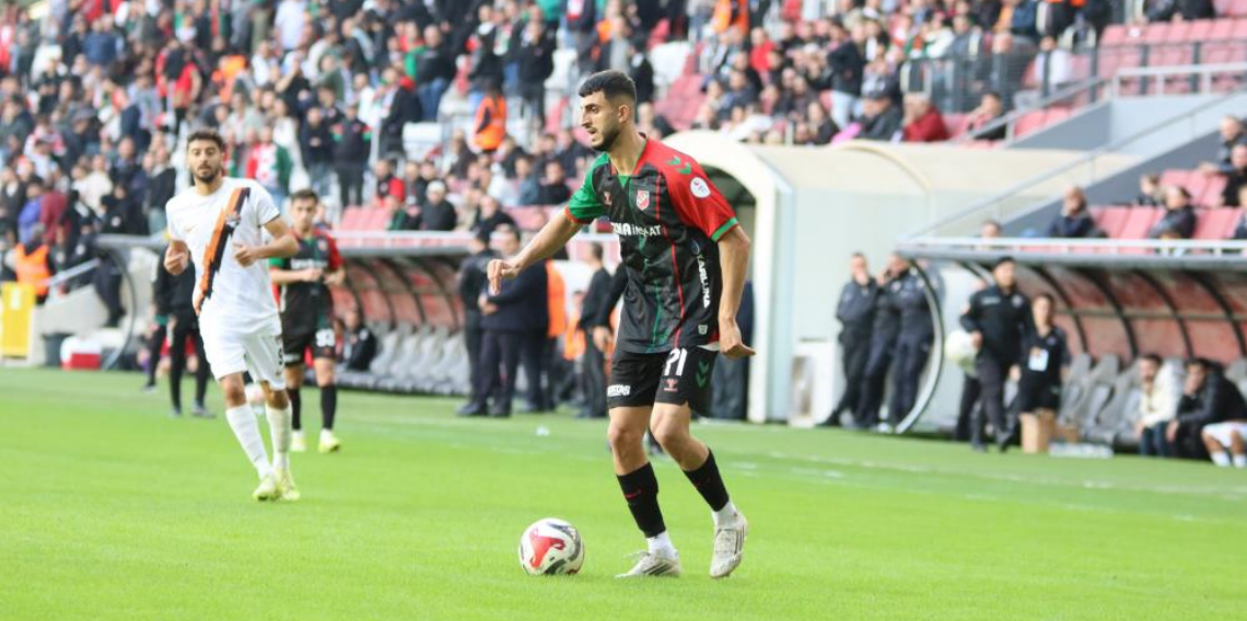 Karşıyaka, 3 oyuncuyla yollarını ayırmaya hazırlanıyor