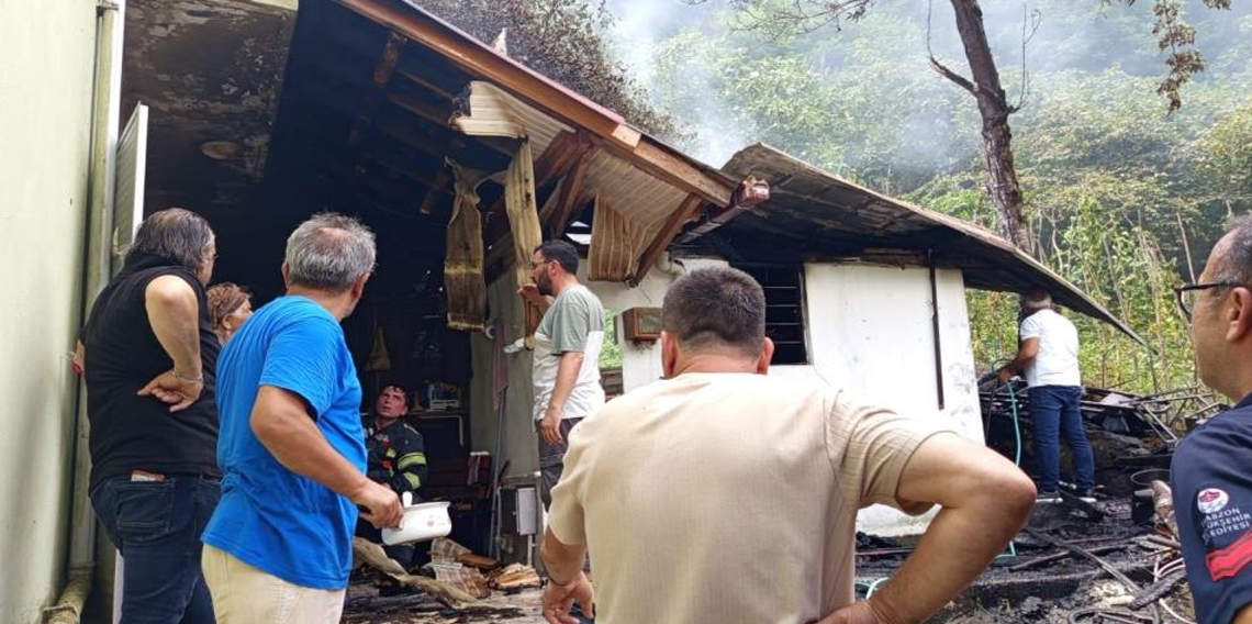 Trabzon'da odunluk yangın: 1 yaralı