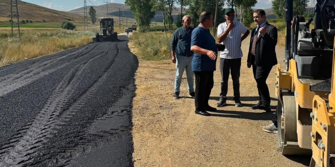 Demirözü’nde Kaymakam Ahat’tan vatandaş ve yol çalışmalarına yakın takip