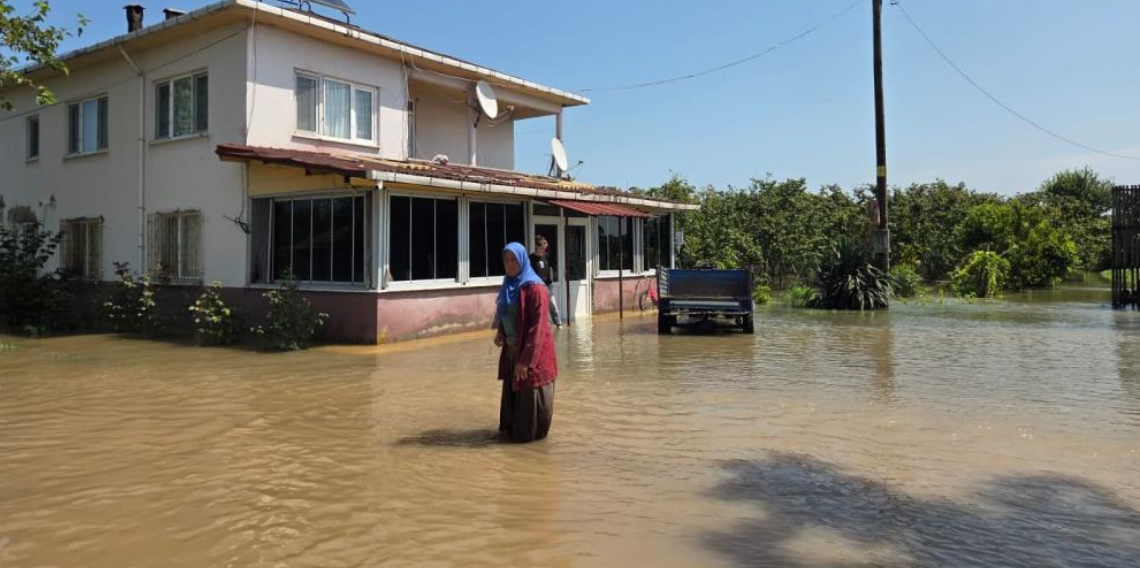 Çarşamba'yı sel aldı: Tarım alanları ve evler sular altında kaldı