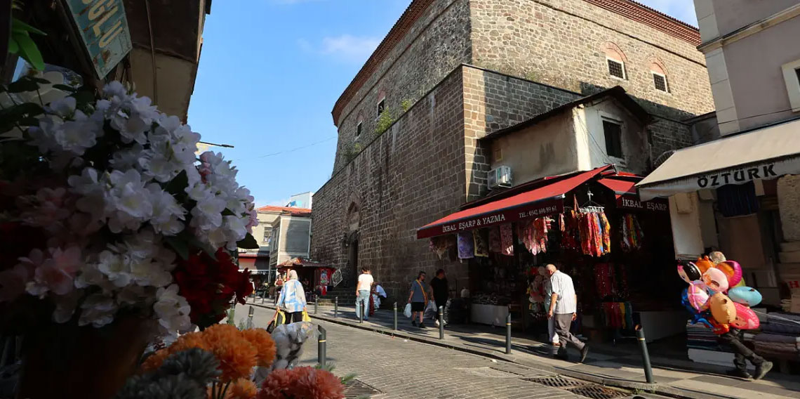 Trabzon Kemeraltı Çarşısı 2 Bin 500 yıllık tarihiyle yaşıyor