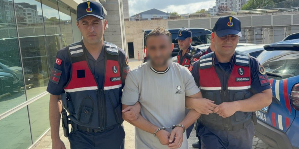 Ayva dalını kestiği için amcasını öldüren gurbetçi yakalandı