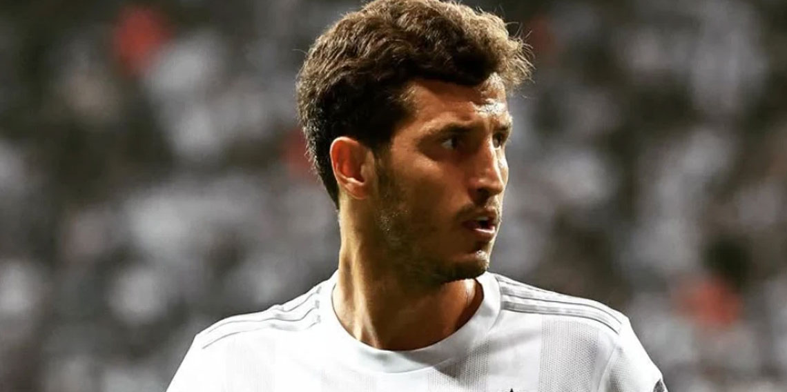 Salih Uçan Süper Lig ekibine imza attı! Beşiktaş'tan ayrılmıştı