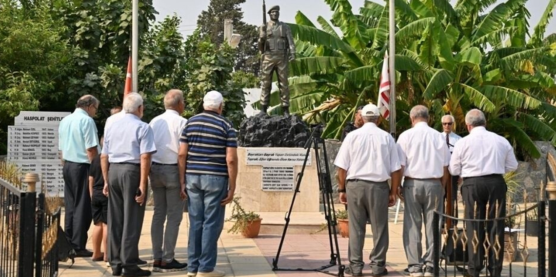 Kıbrıs Barış Harekatında Haspolat'ta şehit olan 15 Mehmetçik törenle anıldı