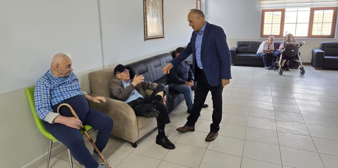Bayburt’ta huzurevi sakinleriyle bir araya geldiler
