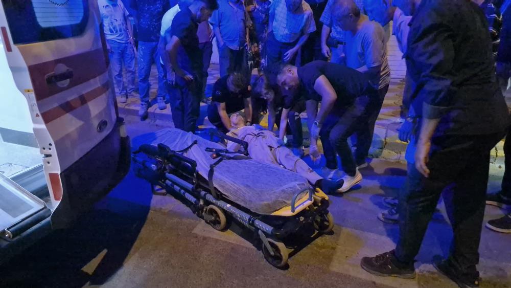 Eskişehir'de motosikletin çarptığı yaşlı adam yaralandı