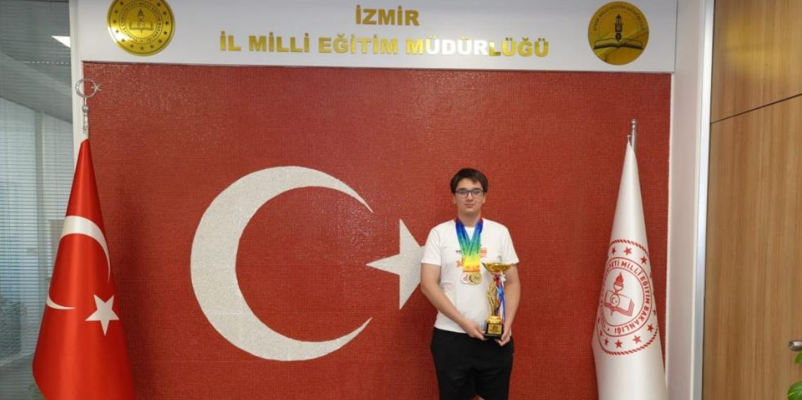 Singapur’dan İzmir’e dünya ikinciliği gururu