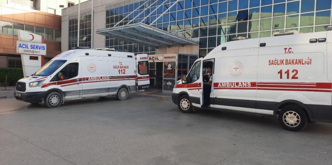 Durdurduğu otomobile kurşun yağdırdı, 1'i ağır 3 yaralı
