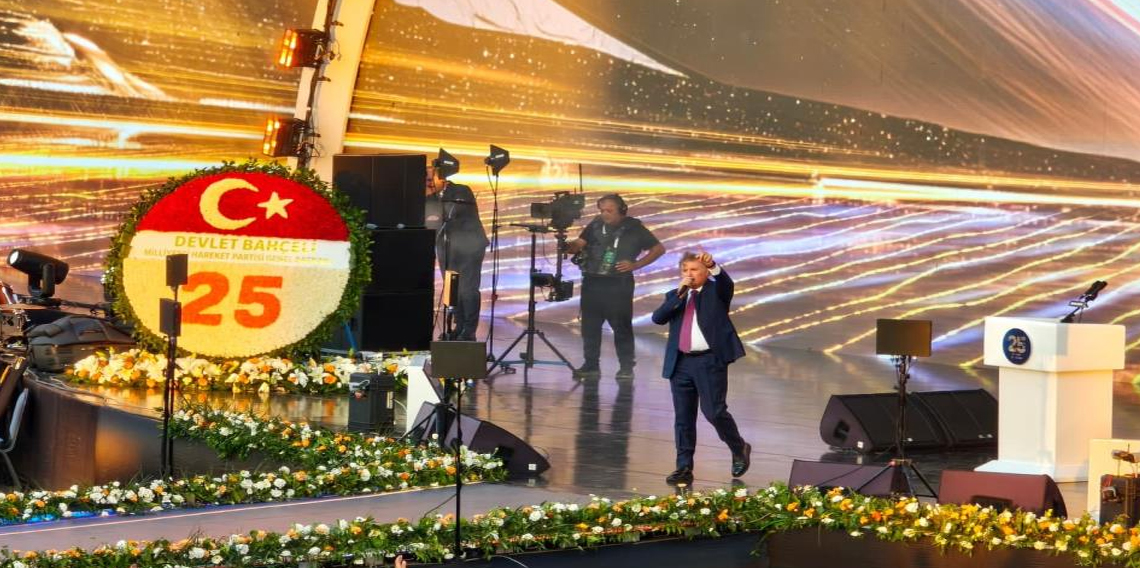 MHP Genel Başkanı Bahçeli’den AK Parti’nin 25. kuruluş yıl dönümüne özel çelenk