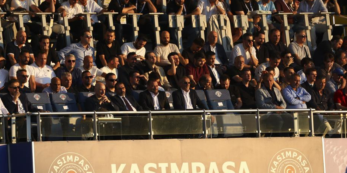 Bakan Uraloğlu, Kasımpaşa - Trabzonspor maçını takip etti
