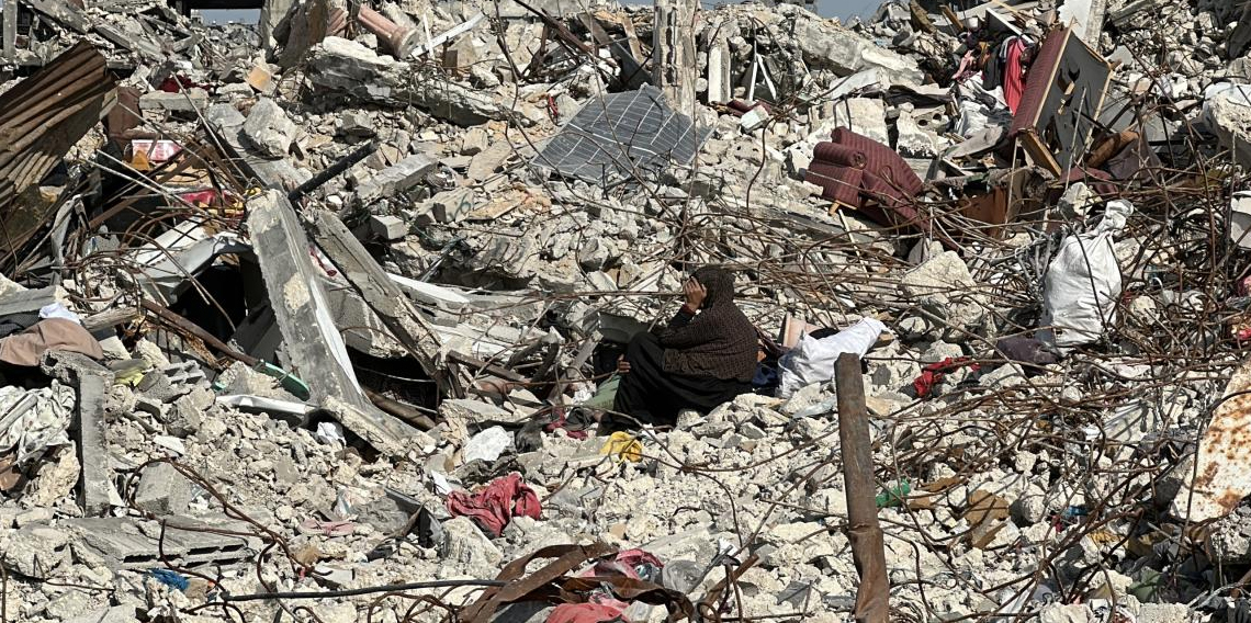 Gazze'de İsrail saldırılarında enkaz altında kalan 21 kişinin cenazesi çıkarıldı