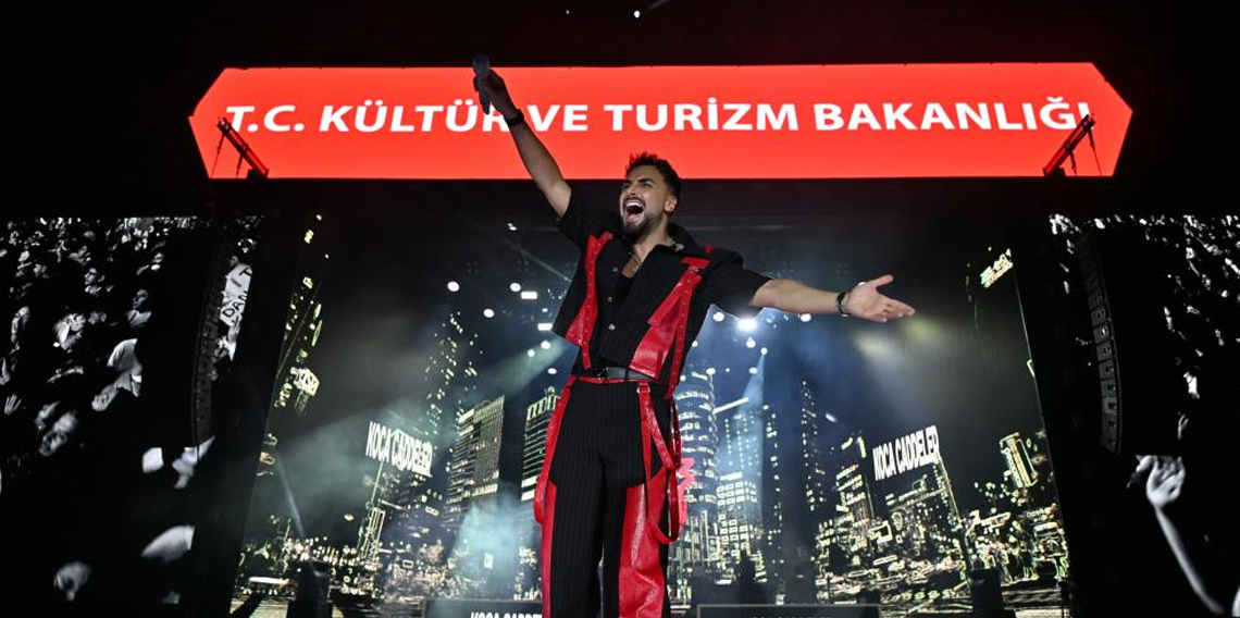 Sefo’nun şarkıları Erzurum’da yankılandı