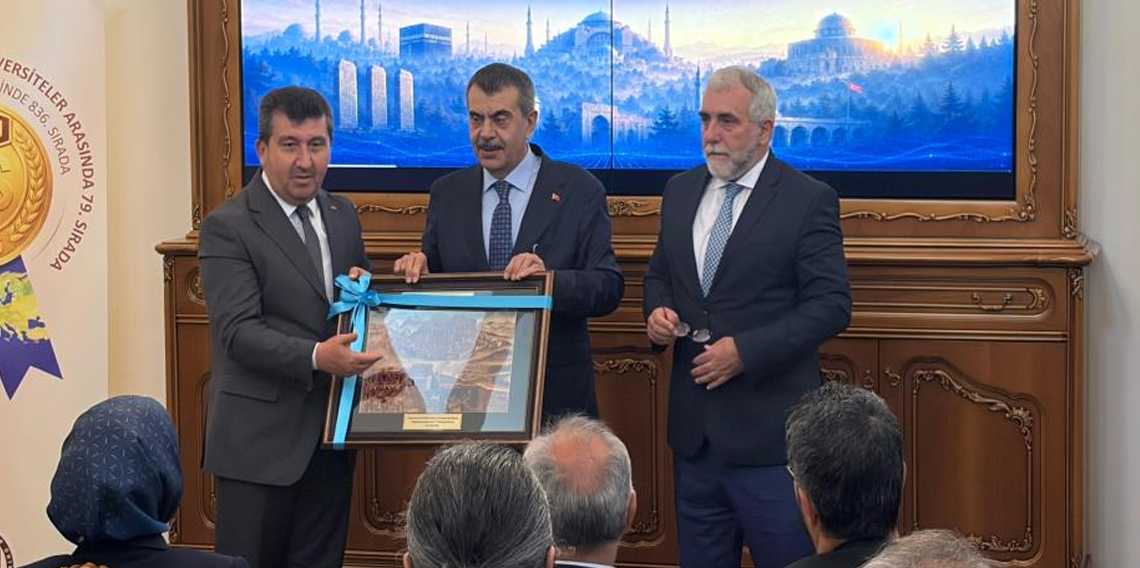 Bakan Tekin: 