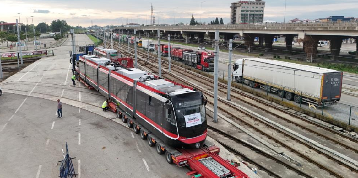 Samsun'a alınan 12 tramvaydan ikincisi de şehre ulaştı