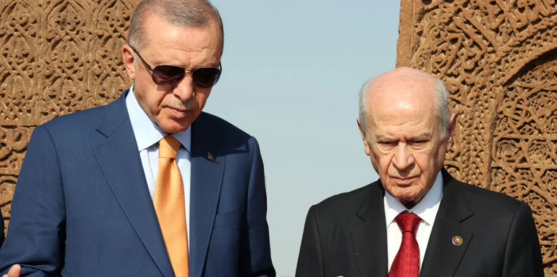 Cumhurbaşkanı Erdoğan Ahlat Selçuklu Kabristanını ziyaret etti