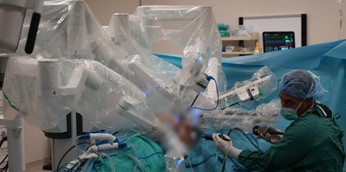 Ürolojide robotik ameliyatla üç boyutlu ve hassas cerrahi