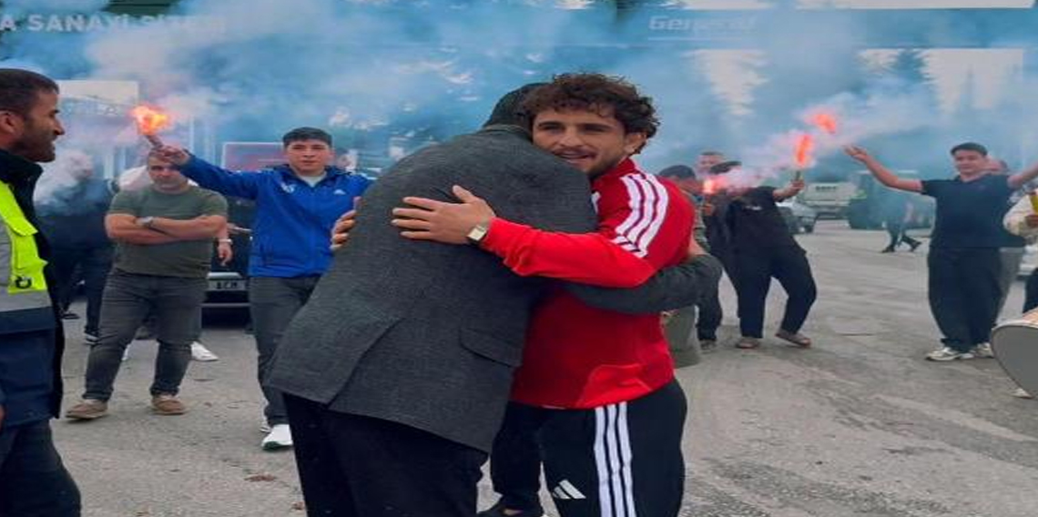Akdeniz Oyunları şampiyonu Ahmet Duman memleketinde coşkuyla karşılandı