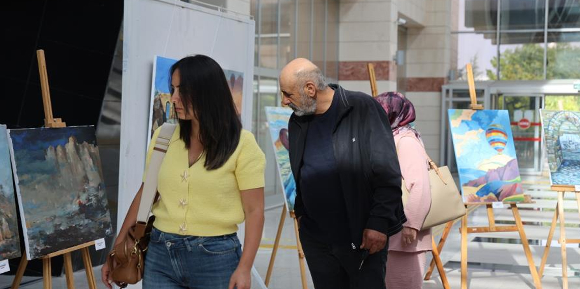 Türk dünyasının ortak tuvali Kapadokya'da renk buldu