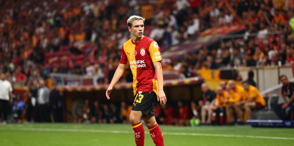 Aleksey Batrakov, sarı-kırmızılı formayla ilk resmi maçına çıktı