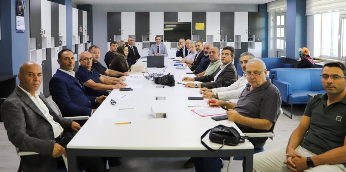 Bayburt’ta Ortaöğretim Kurum Müdürleri Toplandı: 2026-2027 Eğitim Yılı Masaya Yatırıldı