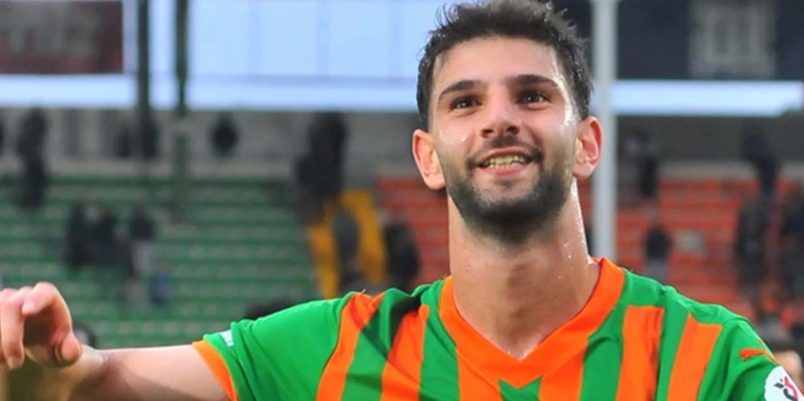 Beşiktaş, Ümit Akdağ'ı kadrosuna kattı