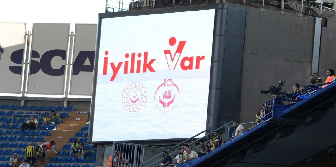 Fenerbahçe - Beşiktaş derbisinde 'İyilik var' mesajı