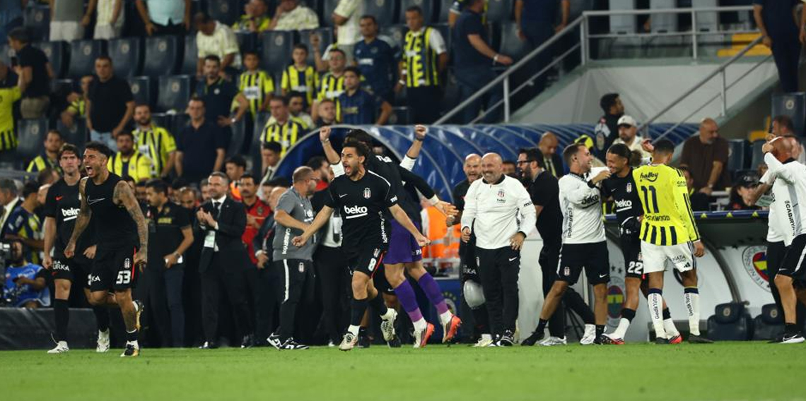 Fenerbahçe, ligde 2 maç sonra Beşiktaş'a kaybetti