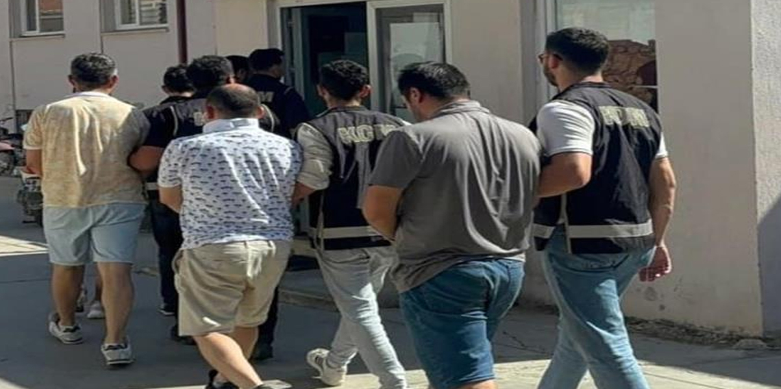 Yurt dışına kaçmaya çalışan FETÖ üyeleri yakalandı