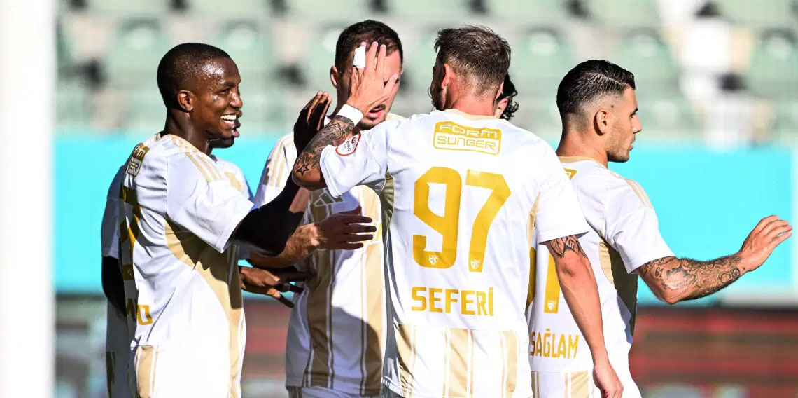 Kayserispor deplasmanda üç puanı 3 golle aldı!