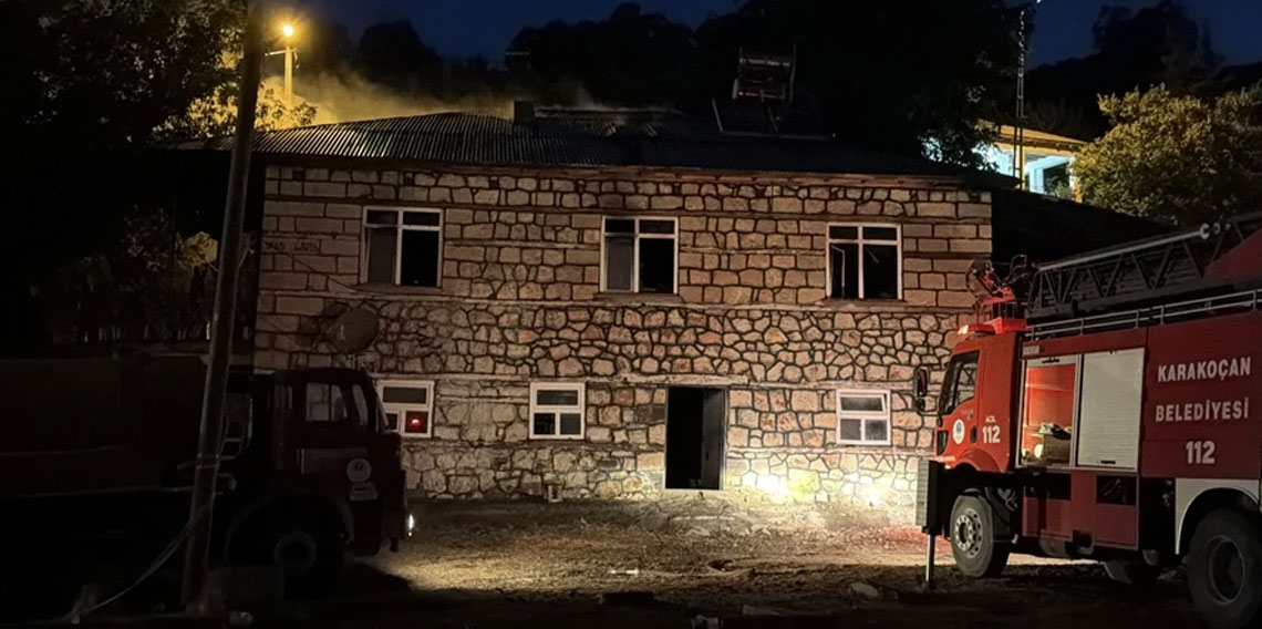 Yangında öldükleri sanıldı korkunç gerçek ortaya çıktı! Meğer evdeki altınlar da...
