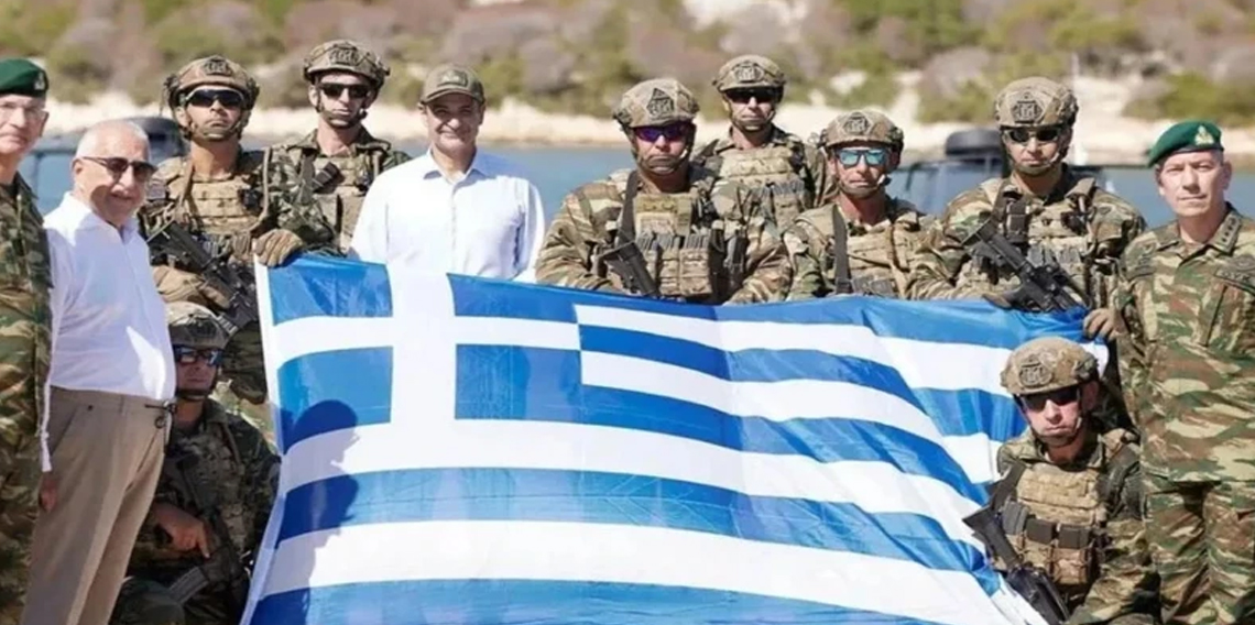 Miçotakis'ten alçak adım: İsrail'den alınan silahları o adaya yerleştirecek