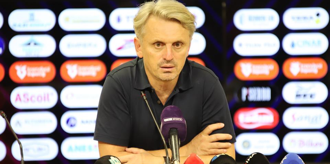 Orhan Ak: 
