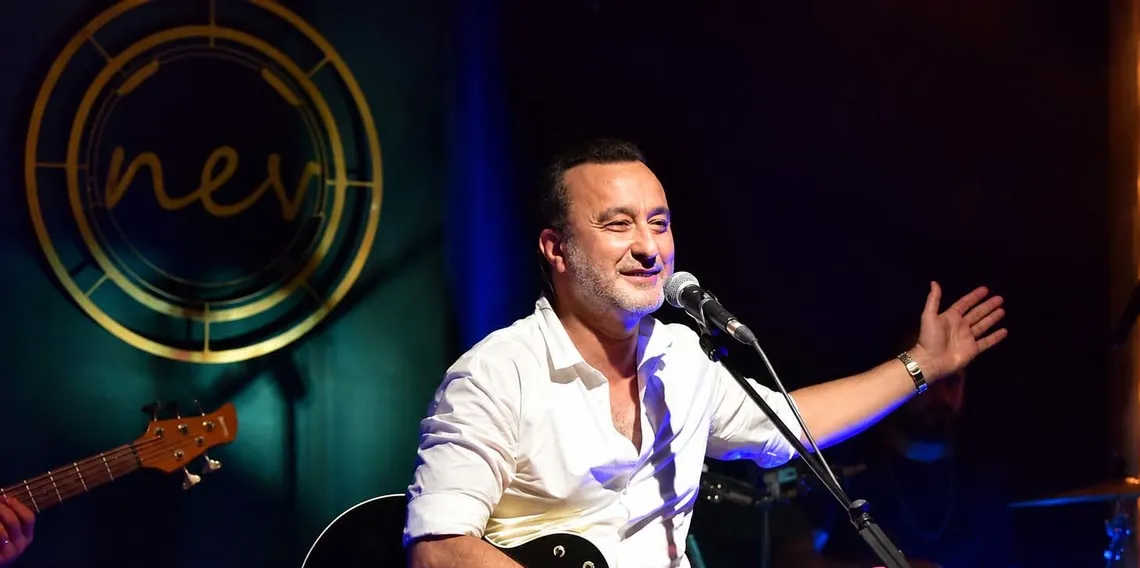 Şarkıcı Nev’den Sevindiren Haber