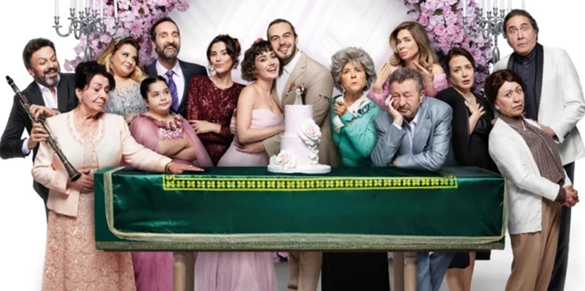 “Cenazemize Hoş Geldiniz” NOW TV’de Bu Akşam: Komedi ve Dram Bir Arada