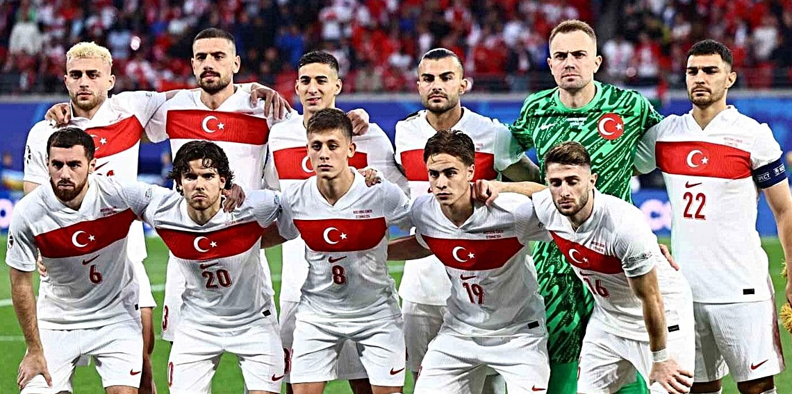 Türk futbolunda bir devir kapandı! Yıldız futbolcu Milli formaya veda etti