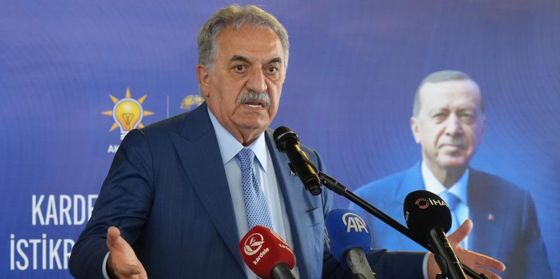 Hayati Yazıcı: 