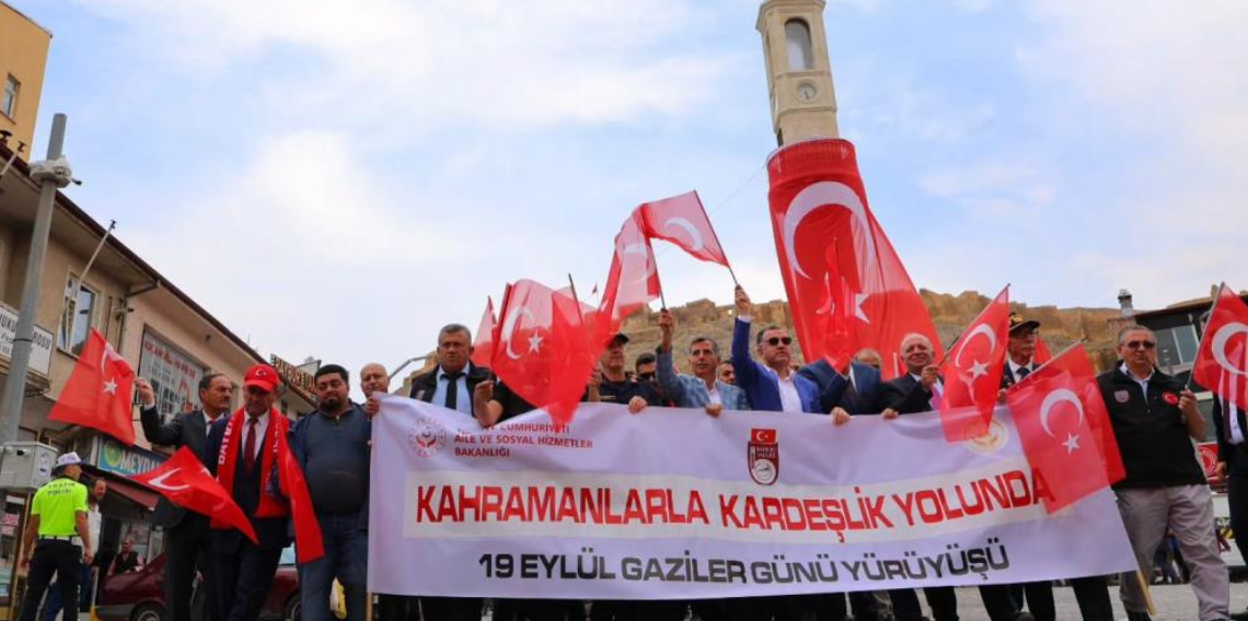 Bayburt’ta 19 Eylül Gaziler Günü yürüyüşü düzenlendi