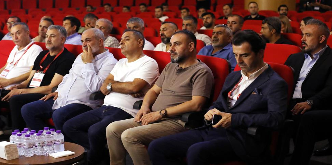 Antalyaspor A.Ş.’de yeni yönetim kurulu göreve geldi