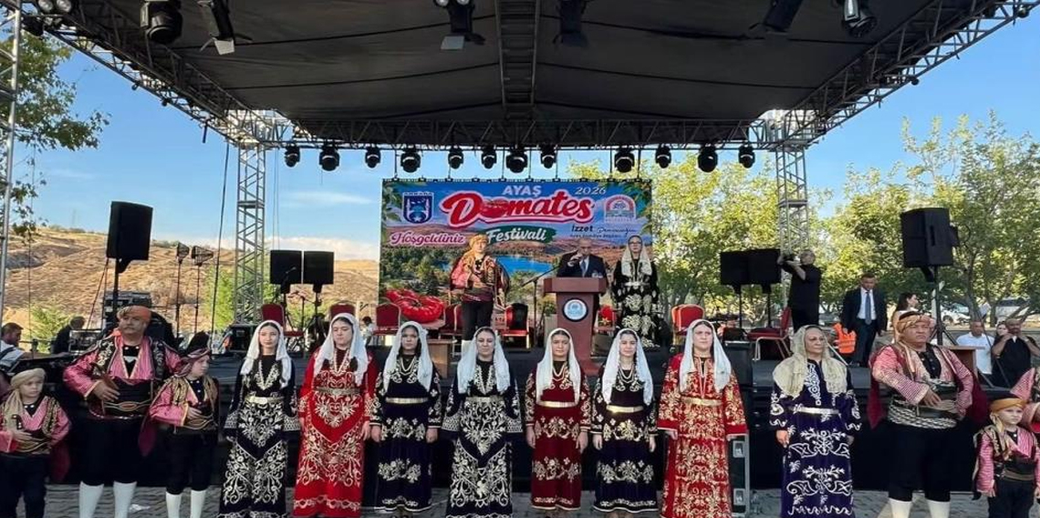 Ayaş Domates Festivali, renkli görüntülerle başladı