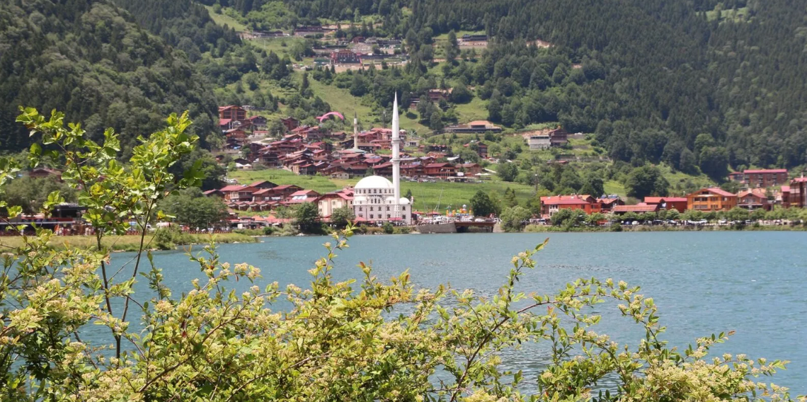 Uzungöl'de turizm sektörü temsilcileri bir araya geldi