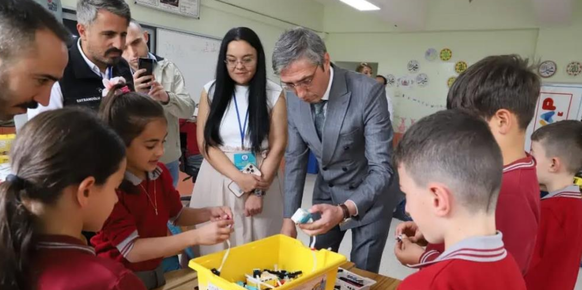 Bayburt’ta öğrenciler bilim ve teknoloji atölyelerinde çalışma yaptı