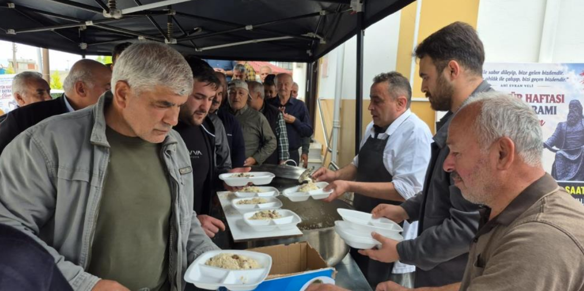 Alaçam'da Ahilik Haftası'nda ahi pilavı ikramı