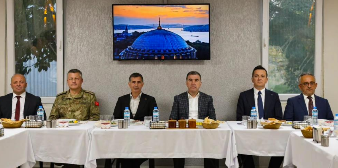 Erkol ve Danacı için veda yemeği düzenlendi