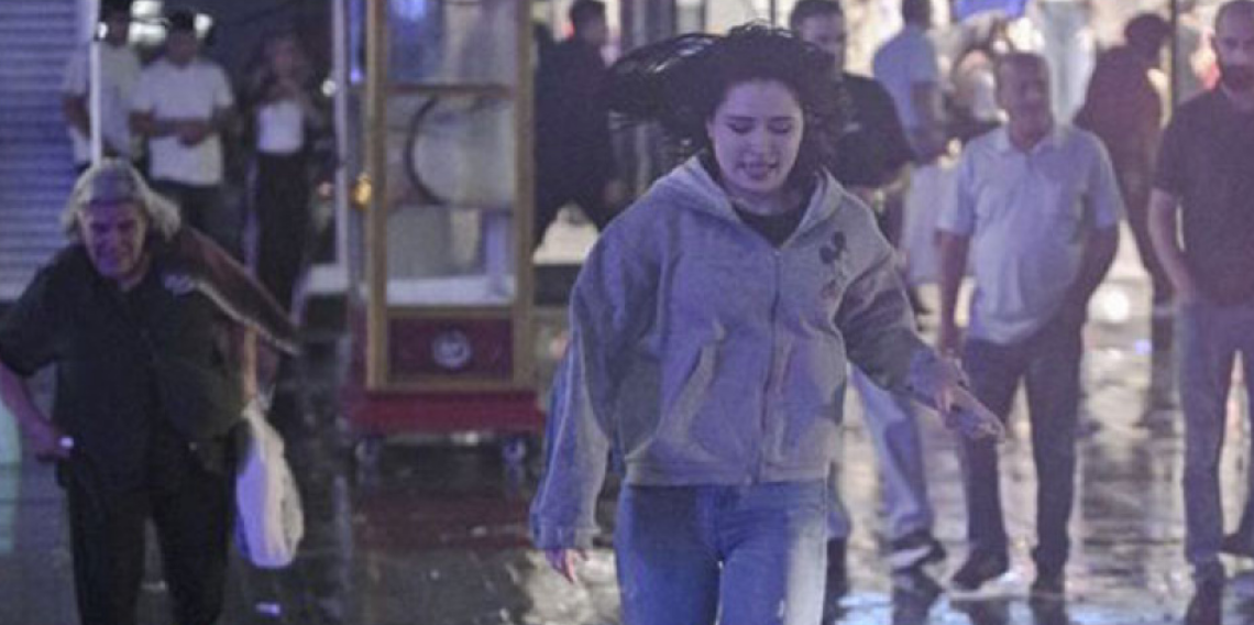 İstanbul Valiliği'nden sağanak uyarısı! AKOM saat verdi