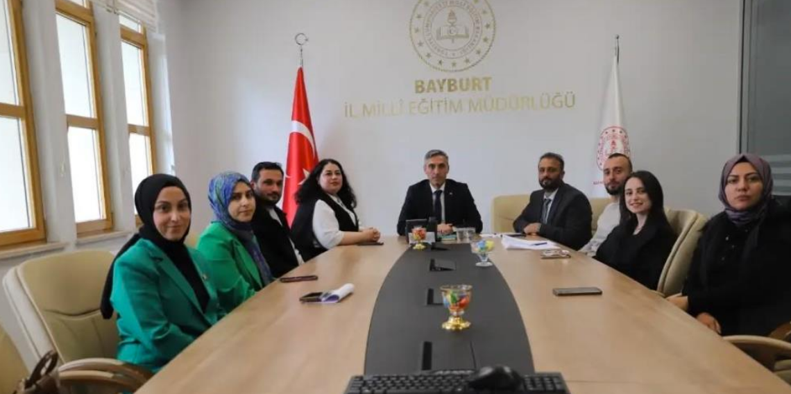 Bayburt'ta öğrencilerin psikososyal gelişimi için toplantılar yapıldı