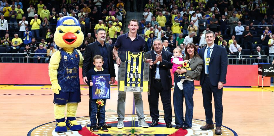 Fenerbahçe'de Jan Vesely için veda seremonisi düzenlendi