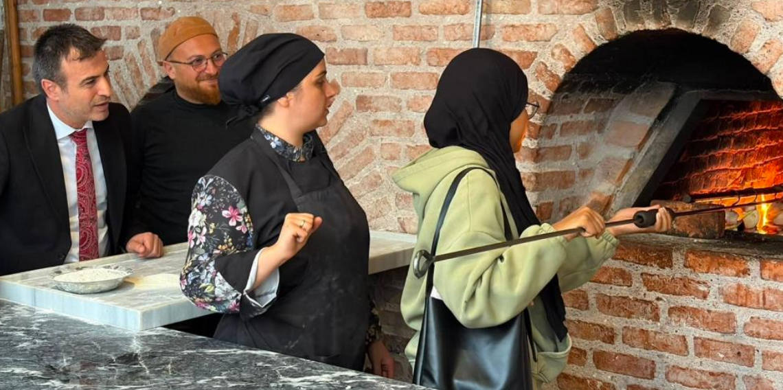 TOGÜ öğrencileri şehir ve kültür dersini tarihî mekânlarda işledi